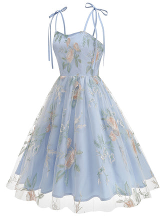 50er Kleid mit Blumen und Stickerei