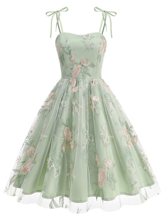 50er Kleid mit Blumen und Stickerei