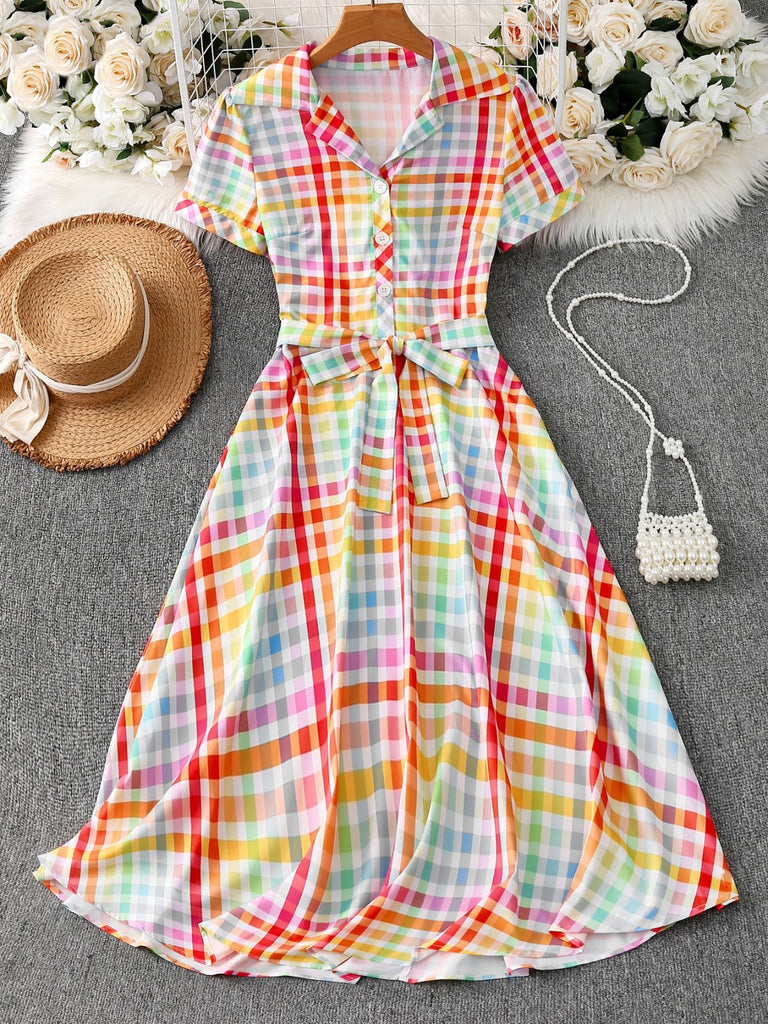 Mehrfarbiges 40er Kleid mit Kurzarm und Karo