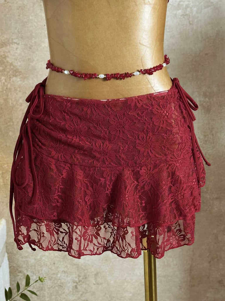 Weinrot 1960er Rüschen Halter Bikini Set & Blumen Spitze Cover-Up