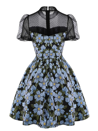 1970er Gänseblümchen Polka Dot Netz Kleid