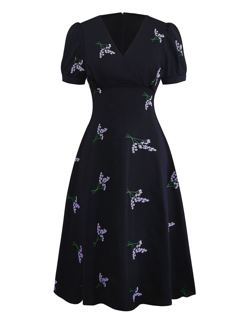 Schwarz 1940er Lila Blumen Stickerei V-Ausschnitt Kleid