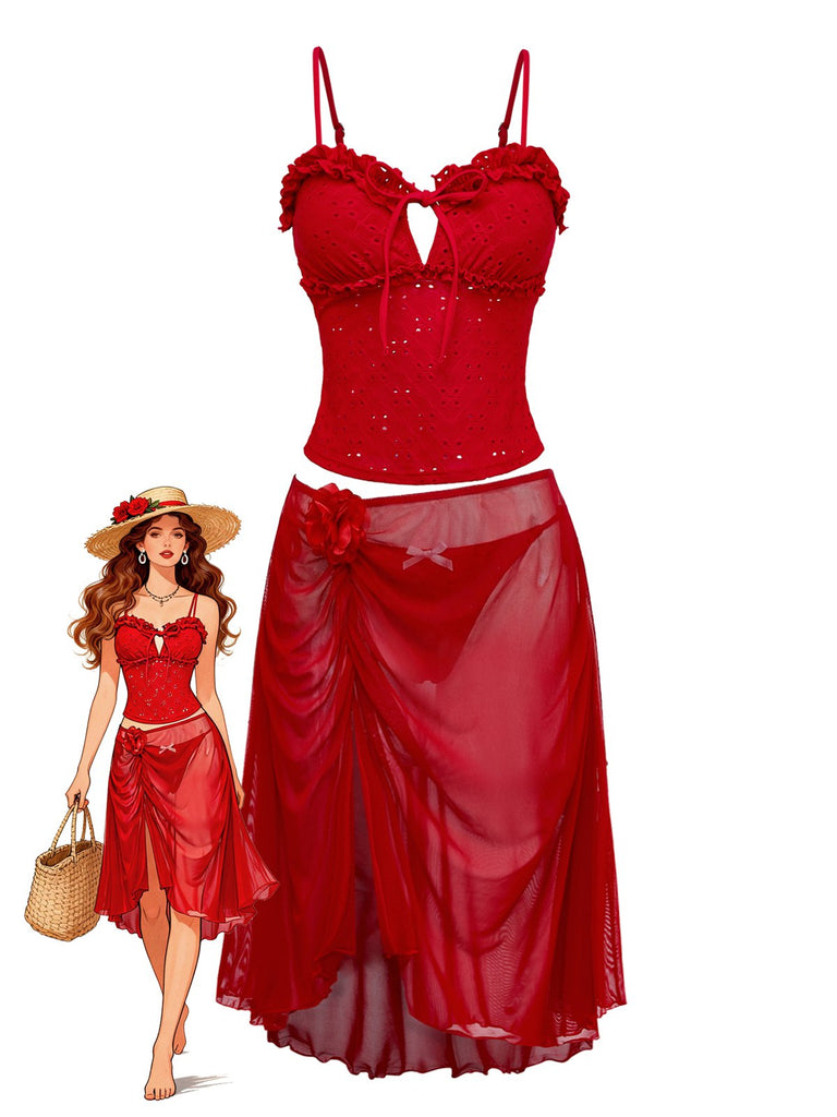 Zweiteiliger roter Tankini im Stil der 1960er Jahre mit Cut-out-Design und passendem Netz-Überwurf, perfekt für Retro-Glamour am Pool und Strandurlaube.