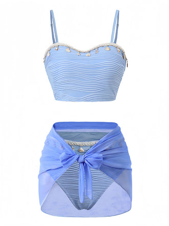 Vorderseite: 3-teiliges blaues Bikini-Set aus speziellem Muschelstoff im Stil der 1940er Jahre, eleganter Vintage-Stil, perfekt für Liebhaberinnen von Vintage-Mode