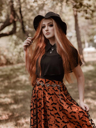 1950ER HALLOWEEN PATCHWORK KLEID MIT TRÄGERN & CAPE