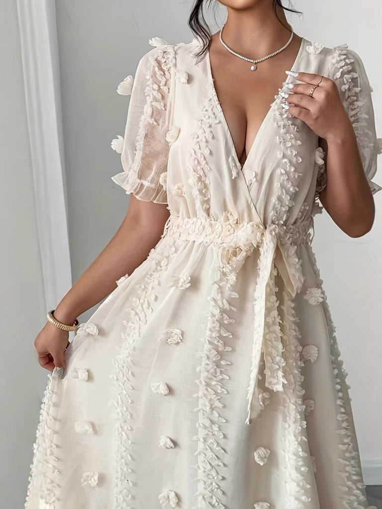 Beige 70er Kleid mit V-Ausschnitt und Blumen