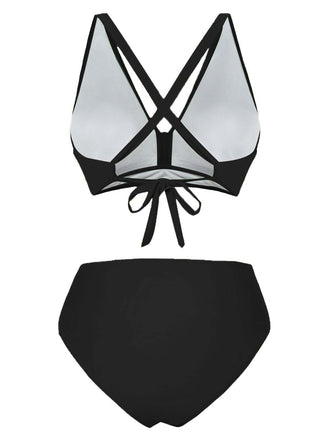 Vintage-Wickelbikini mit gekreuztem Oberteil und hochgeschnittenem Höschen im Retro-Stil der 1950er Jahre