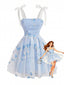 Blaues 60er Tüllkleid mit Blumenstickerei und Schleife
