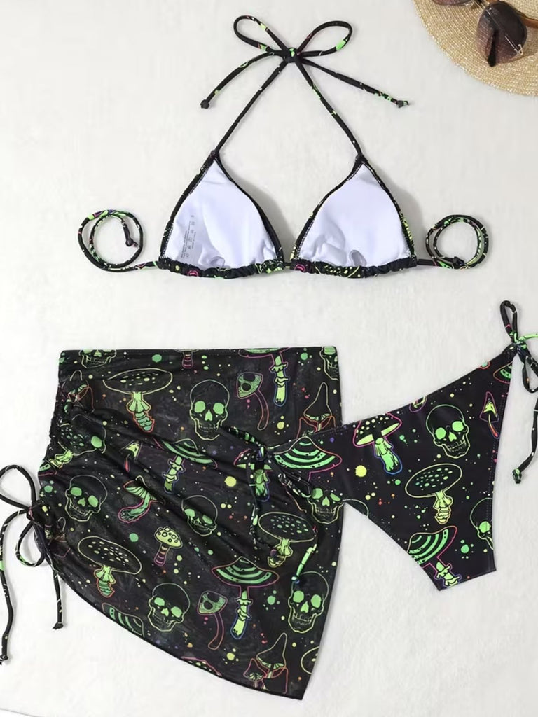 Grünes 60er Netz-Bikini-Set mit Neckholder und Totenkopf