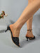 Sandalen mit Raffung und Kittenabsatz
