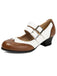 Schuhe mit Spitz und Schnalle