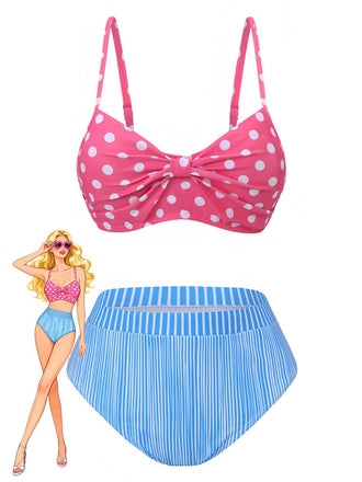 Ein Bikini-Set im Retro-Stil mit einem rosa-weiß gepunkteten Neckholder-Oberteil mit Schleife vorne und einem blau-weiß gestreiften, hochgeschnittenen Höschen, begleitet von einer blonden Vintage-Illustration.