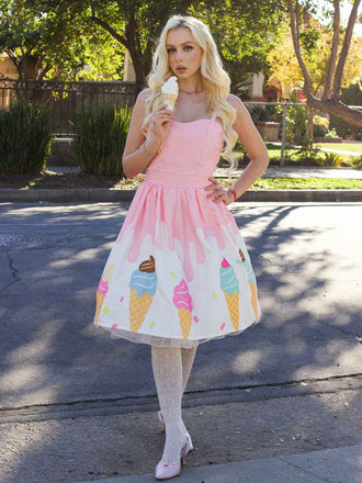 Blassrosa 1950er Eiscreme Herzförmiger Hals Kleid