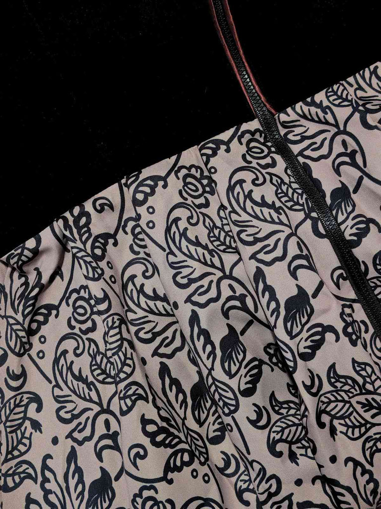 Braun 1950er Oktoberfest Dirndl Häkelsamt Kleid & Satin Plissiertes Schürze