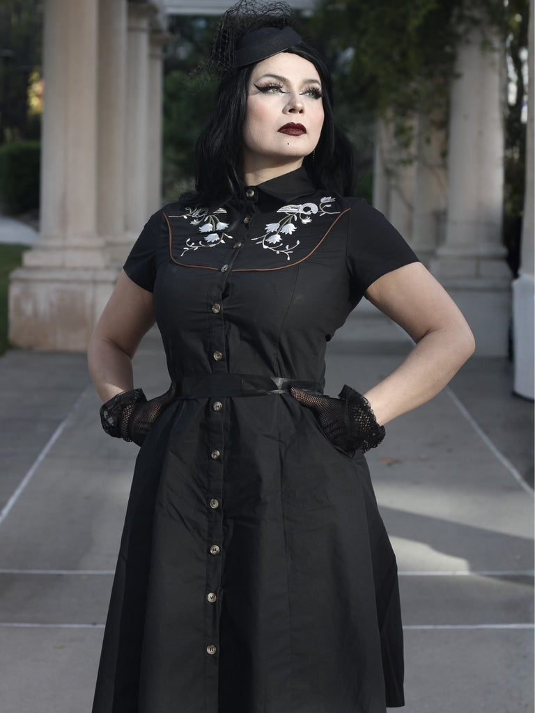 Schwarz 1940er Baumwolle Blumen Besticktes Westlicher Stil Kleid