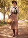 Evelyn Carnahan Outfit Khaki 1930er Streifen Revers Abnehmbare Krawatte Kleid
