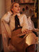 Evelyn Carnahan Outfit Khaki 1930er Streifen Revers Abnehmbare Krawatte Kleid