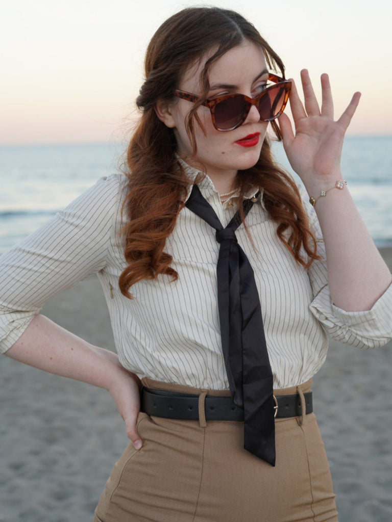 Evelyn Carnahan Outfit Khaki 1930er Streifen Revers Abnehmbare Krawatte Kleid