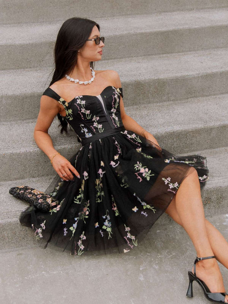 Schwarz 1970er Besticktes Blumen Spitze Mini Kleid