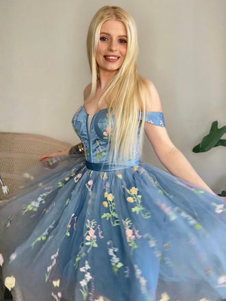 Hellblau 1970er Besticktes Blumen Spitze Mini Kleid
