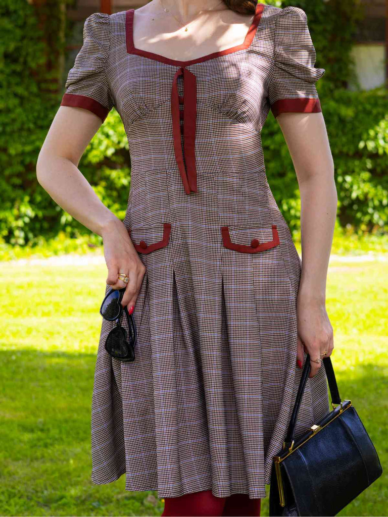 Braun 1950er Bogen Hahnentritt Plissiertes Kleid