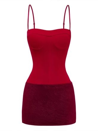 Dunkelrotes 80er Bodycon-Kleid mit Spaghettiträgern und Flauschsaum