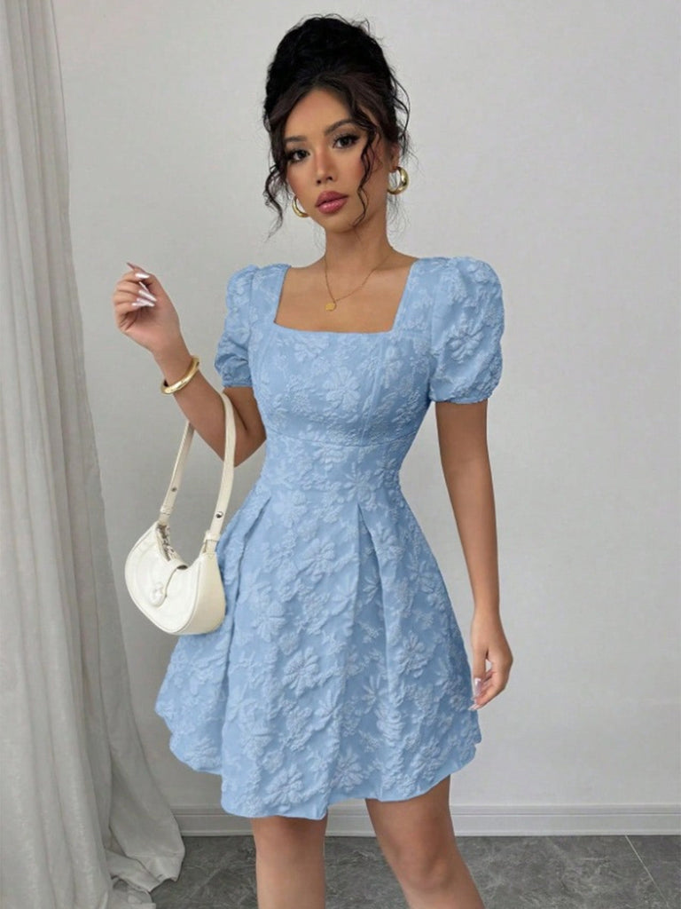 60er Blumen-Jacquardkleid mit Karreeausschnitt und Puffärmeln