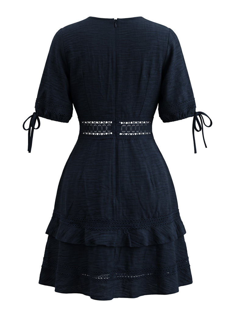 70er Kleid mit Cut-out und Spitze