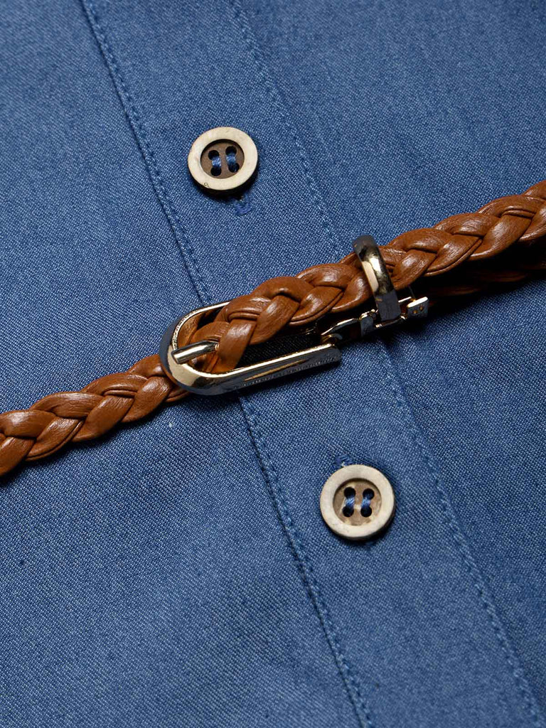 Dunkelblaues 60er Jeanskleid mit Rosen und Rüschen