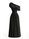 70er One-Shoulder Kleid mit Wickelausschnitt und Raffung