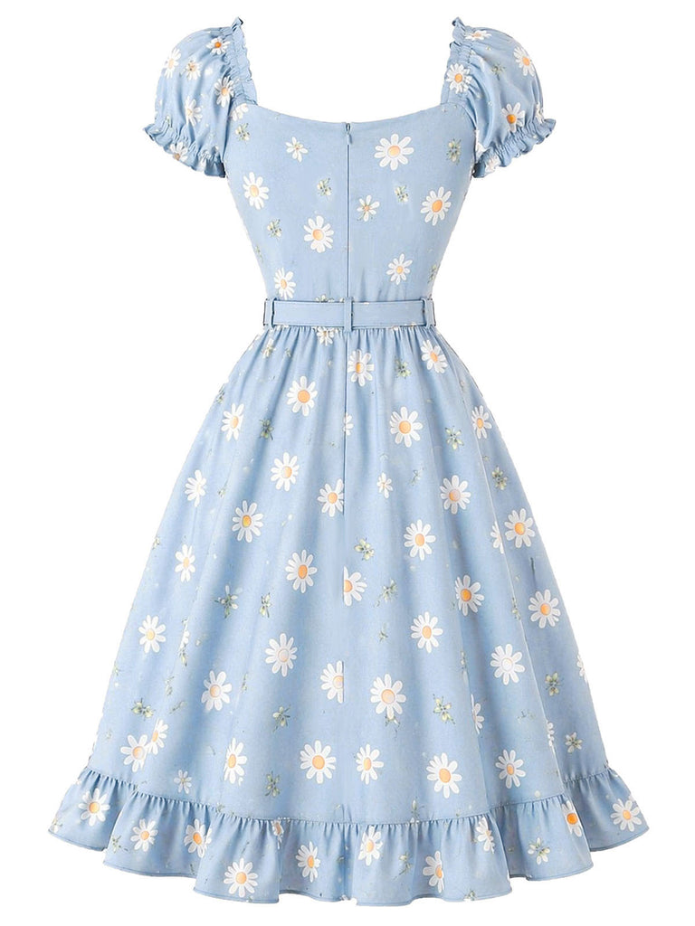 [Vorverkauf] Hellblaues 50er Kleid mit Gänseblümchen und Herzausschnitt