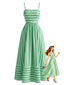 Grünes 50er Midikleid mit Streifen und Cut-Out