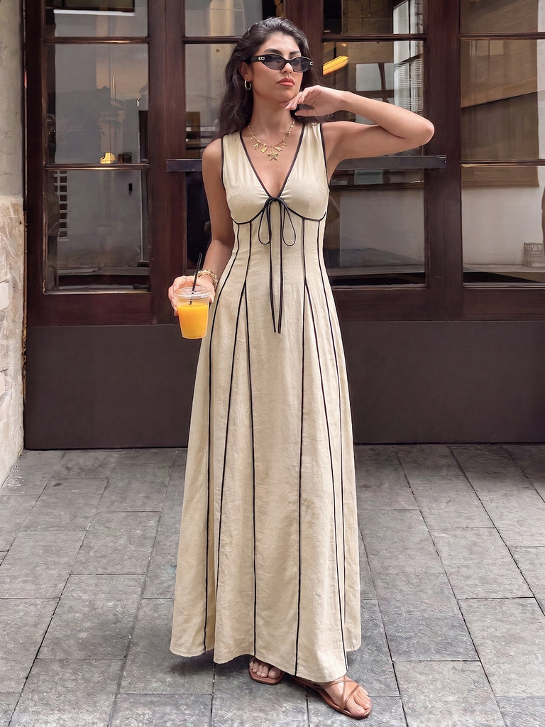Khaki 70er Maxikleid mit Bindefront und Kontrastpaspel