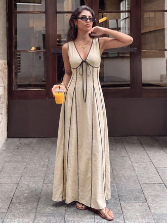 Khaki 70er Maxikleid mit Bindefront und Kontrastpaspel