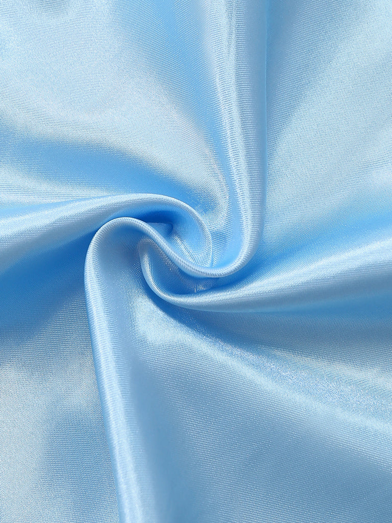 Hellblaues 70er Kleid mit Prinzessin