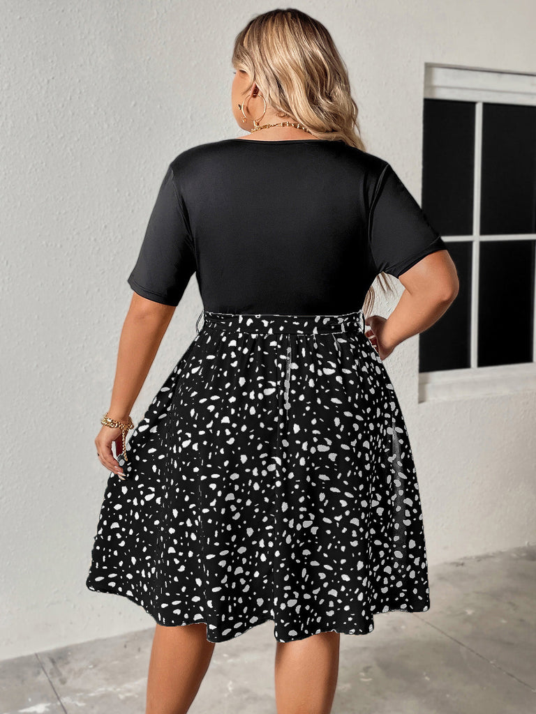50er Swingkleid mit abstraktem Print