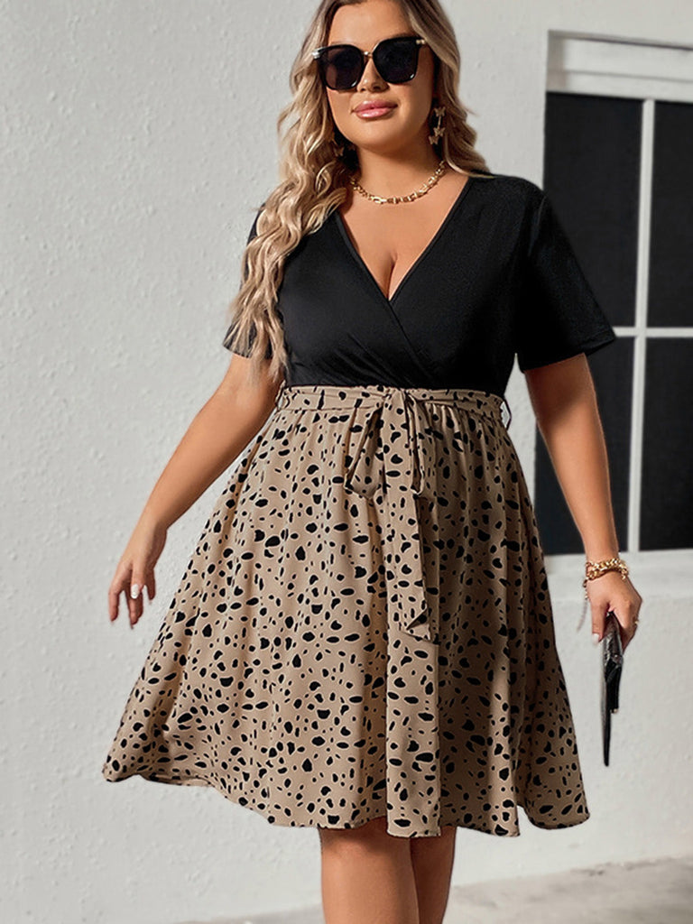 50er Swingkleid mit abstraktem Print