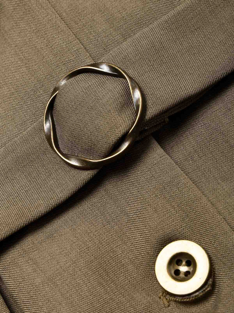 Braunes 40er Kleid im Zweiteiler-Look mit Rüschen