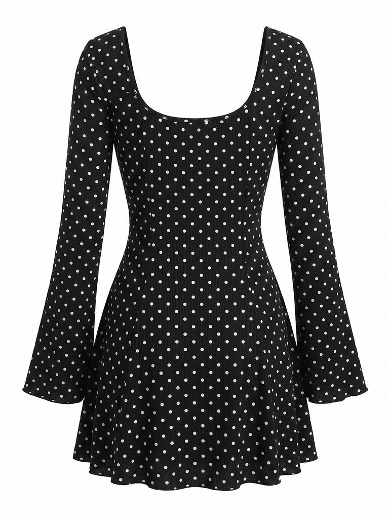 Schwarzes 60er Rippkleid mit Spitzen-V-Ausschnitt und Glockenärmeln