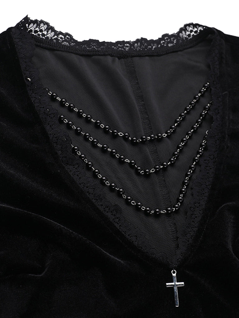 Schwarzes 70er Gothic Samtkleid mit Spitze und Fledermausärmeln