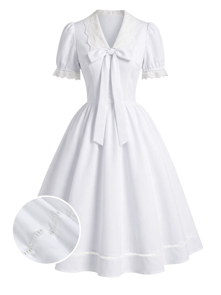 Weißes 50er Kleid mit Spitzen-Chelsea-Kragen und Schleife