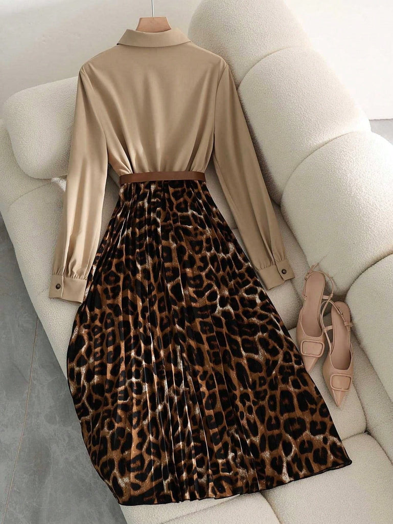 50er Shirtkleid mit Leoparden-Print und Plisseefalten