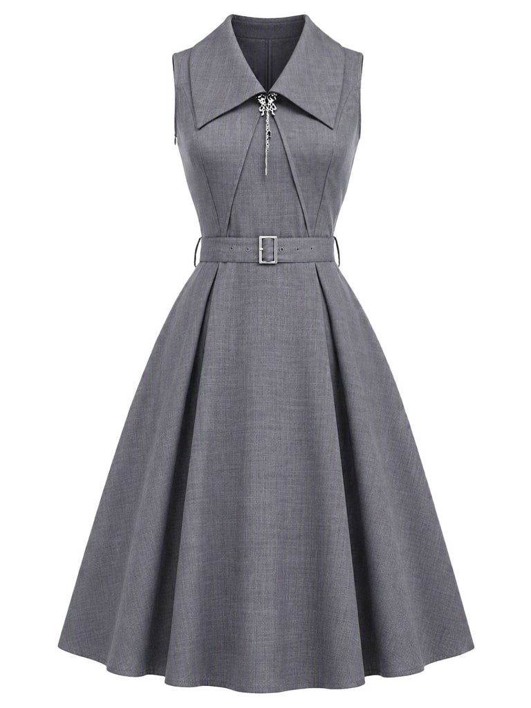 50er ärmelloses Midikleid mit Gürtel und Brosche
