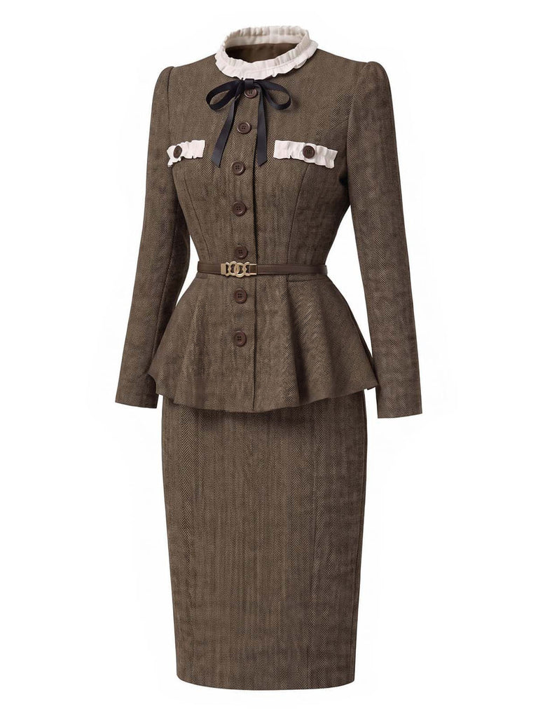 Hellbraunes 40er Fischgrät-Tweed-Set aus Rüschenjacke mit Stehkragen und Bleistiftrock