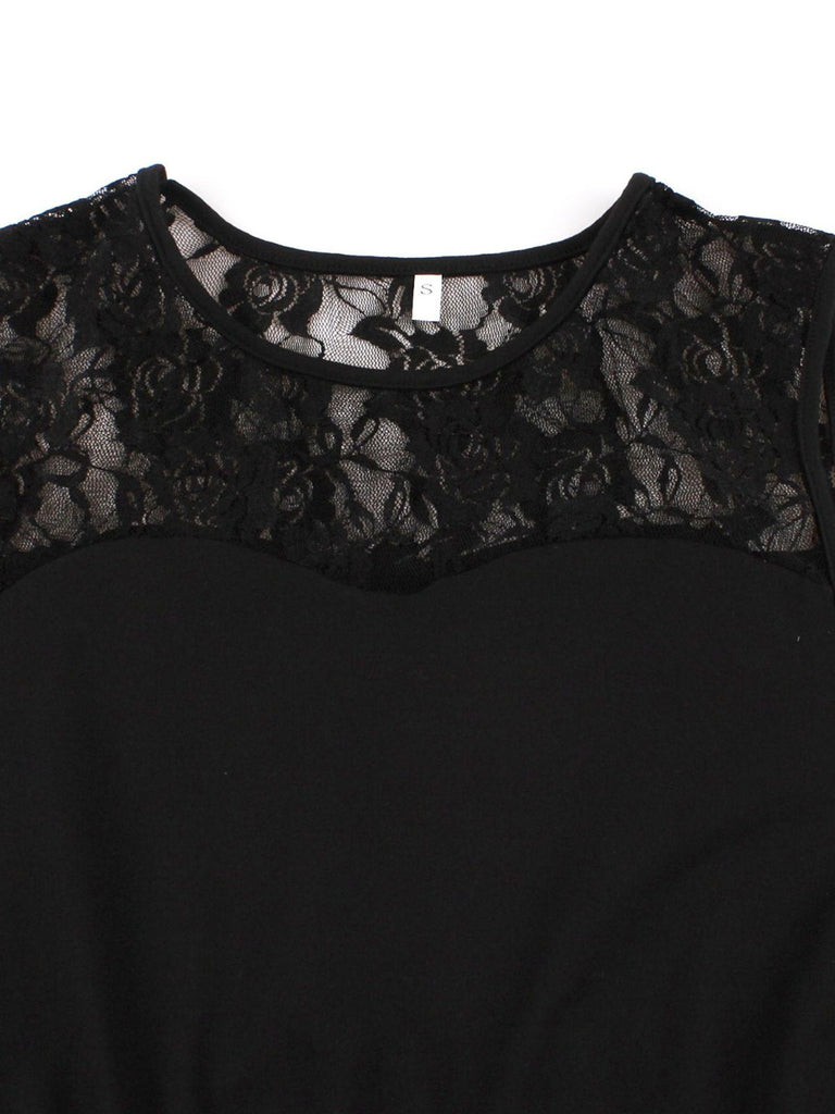 Ärmelloses 50er Halloween-Kleid mit Spitze und Bindegürtel