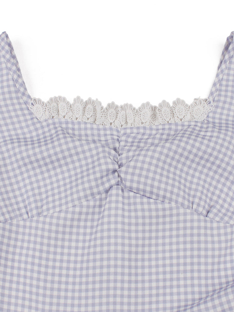 Tailliertes lavendelfarbenes 50er Ginghamkleid mit Spitze und Taschen