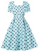 Hellblaues 50er Swingkleid mit eckigem Ausschnitt und Polka-Dots