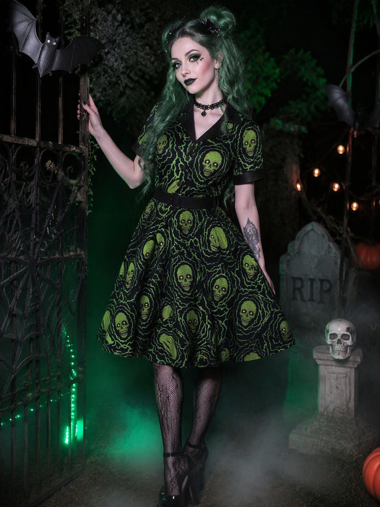 Grünes & Schwarzes 50er Halloween Swingkleid mit Skelett