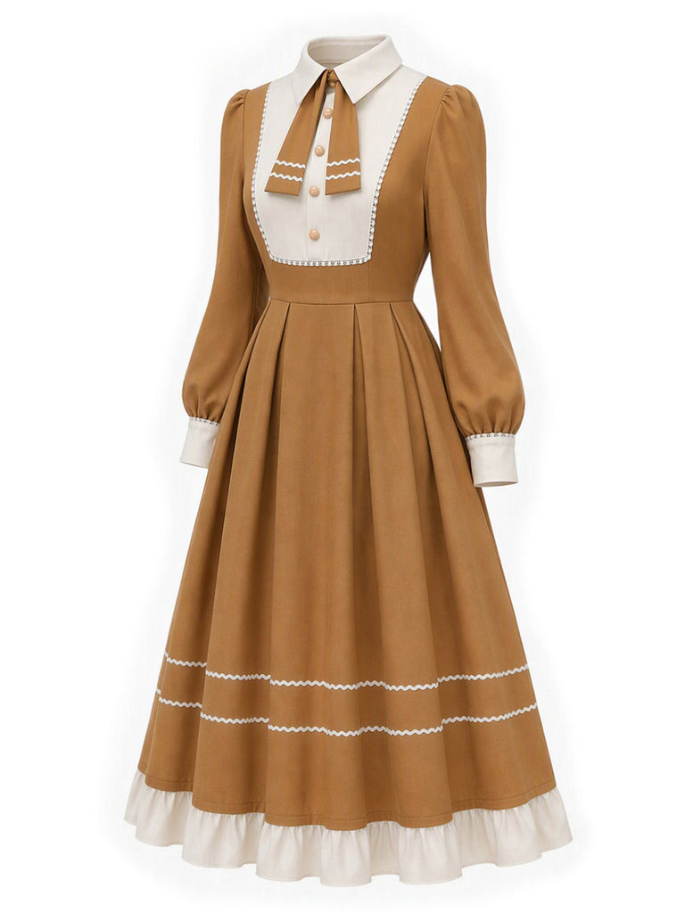 Hellkhakifarbenes 40er Kleid im Zweiteiler-Look mit Wellenbesatz