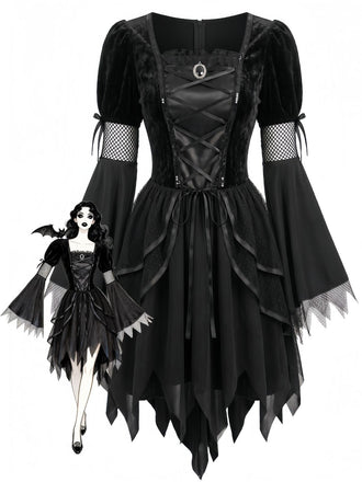 Schwarzes 50er Hexenkleid mit Federbesatz und ausgestellten Ärmeln